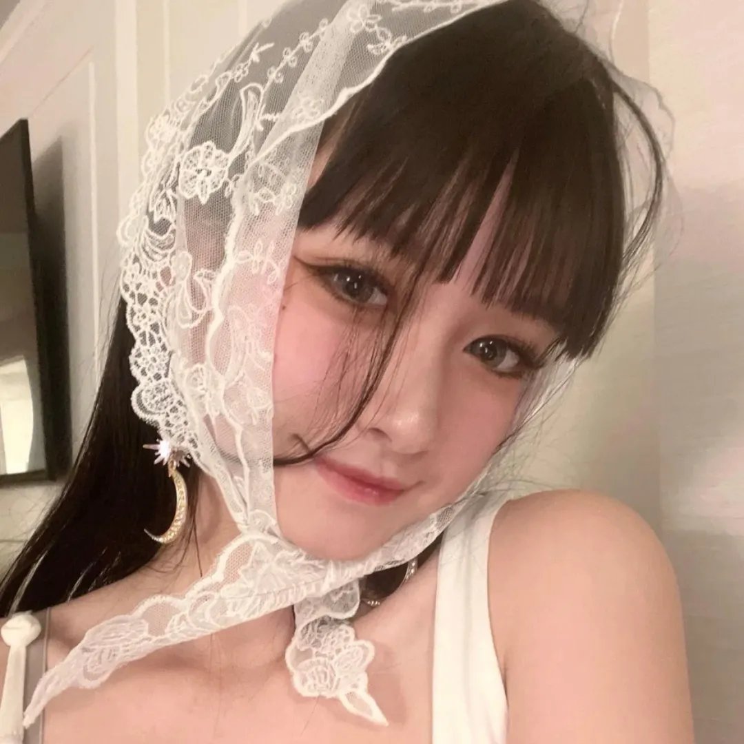 她与她的自画像